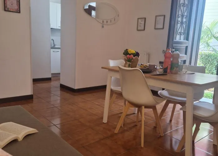 Charming With Private Patio Near Swiss Border And Transport - Daisy, Loggiadeifiori * Комо
