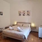 Charming With Private Patio Near Swiss Border And Transport - Daisy, Loggiadeifiori كومو