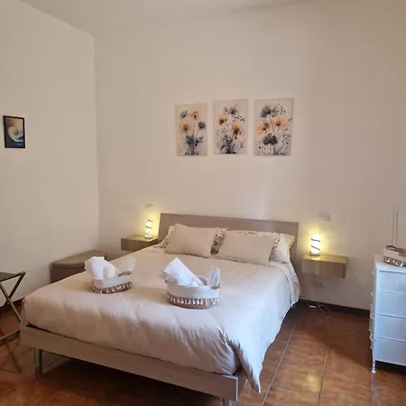 Daisy, Loggiadeifiori - Cozy Apartment In Como Como