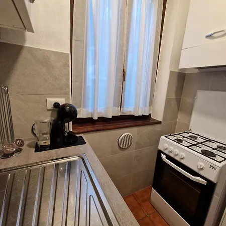 Daisy, Loggiadeifiori - Cozy Apartment In Como Holiday home Como