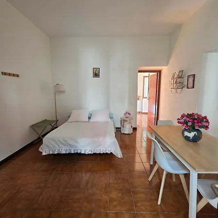 Charming With Private Patio Near Swiss Border And Transport - Daisy, Loggiadeifiori Сasa de vacaciones *